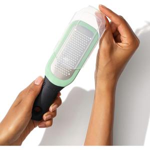 Oxo Goodgrips Etched Ginger & Garlic Grater